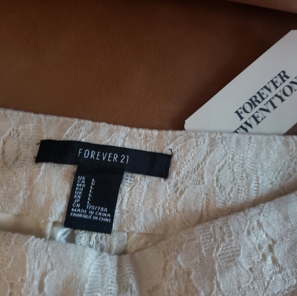 Taupe/gold shorts - Picture 2 of 3